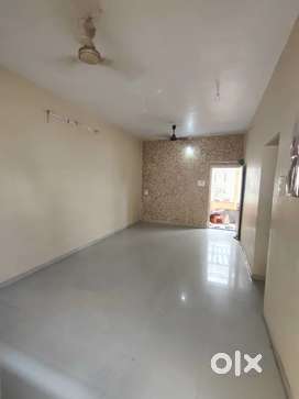1 BHK independent house available on rent immediately.