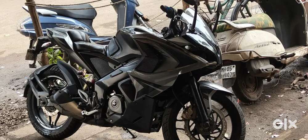 Top condition Pulser RS 200