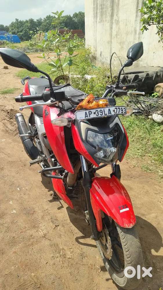 Tvs apache rtr 1604v