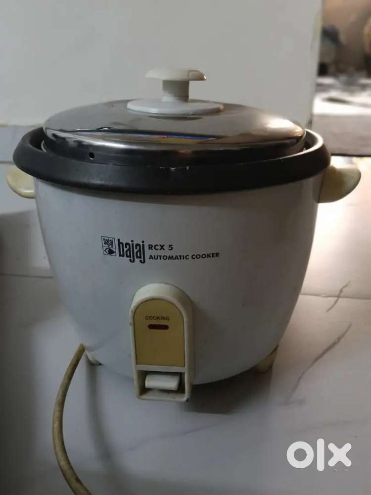Bajaj RCX 5 Automatic Cooker.