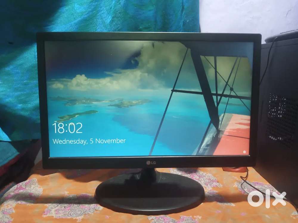 Desktop Computer ( PC )