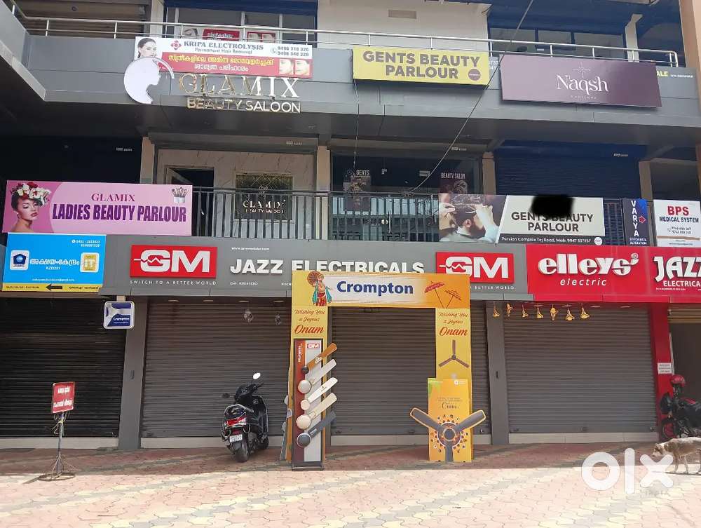 Fully Furnished Gents Saloon