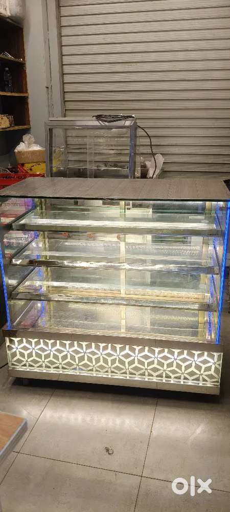 Bakery food display counter