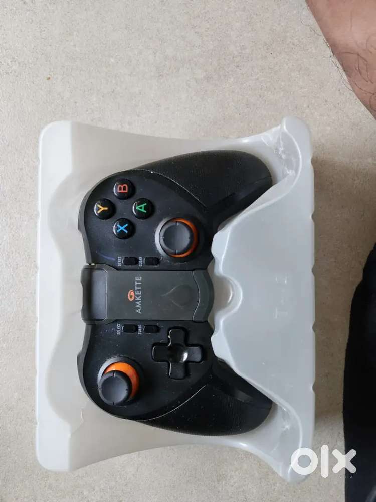 Amkette Evo Pro4-Like New Tested Once-iOS/Android Bluetooth Controller