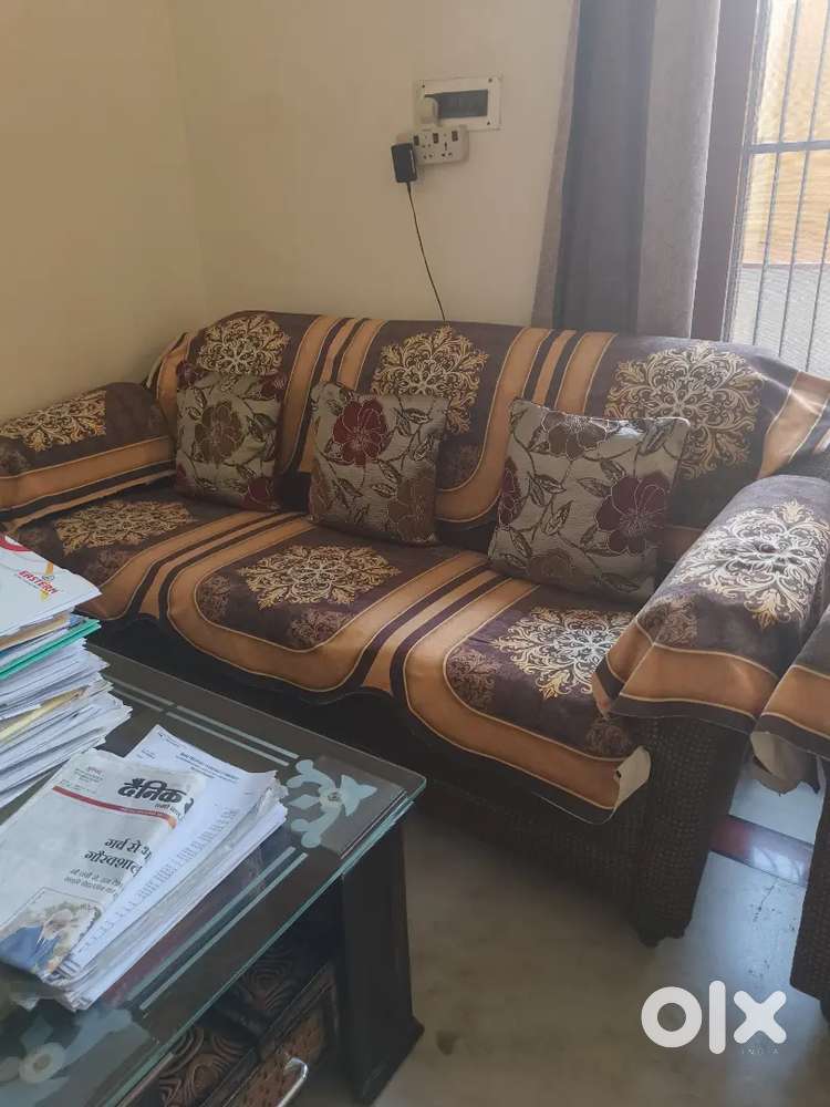 5 seater sofa set in a very good condition