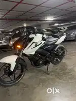 BAJAJ NS (200cc) in Black in white Apple colour