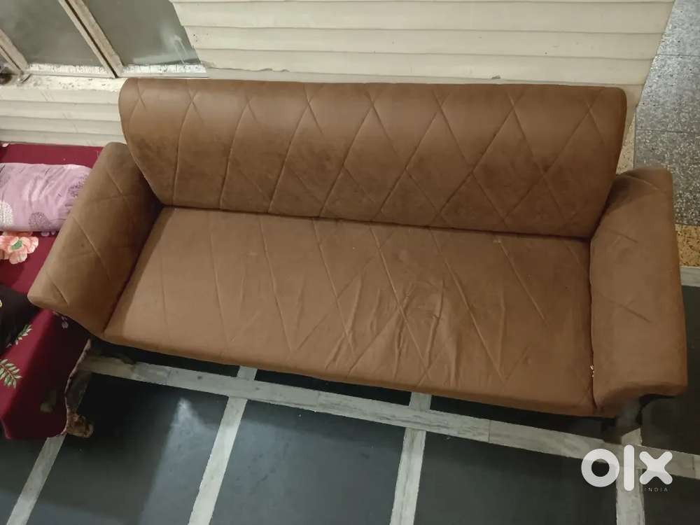Royal looking Sofa for living room