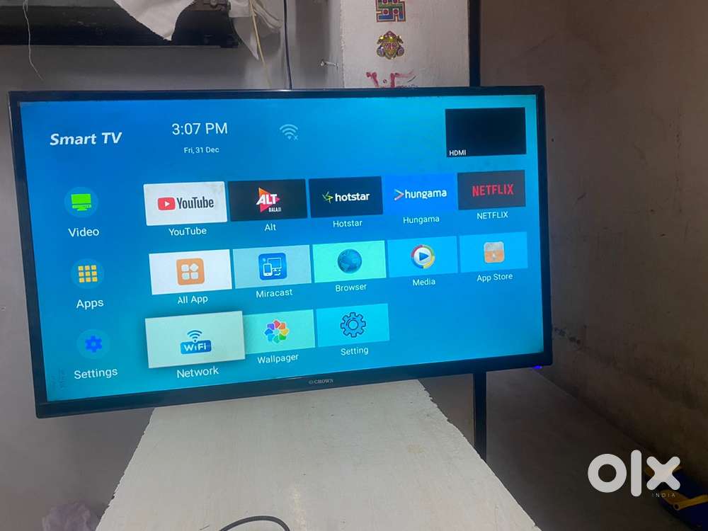 Crown 40 inch led tv