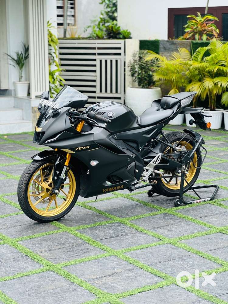 2023 YAMAHA R15 V4 ABS BS6