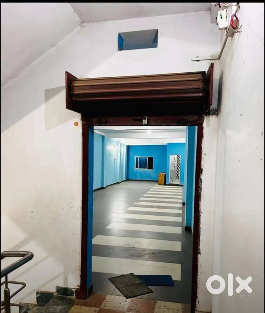 Available 1200sqft office space and 3bhk flat for kumhar toli road