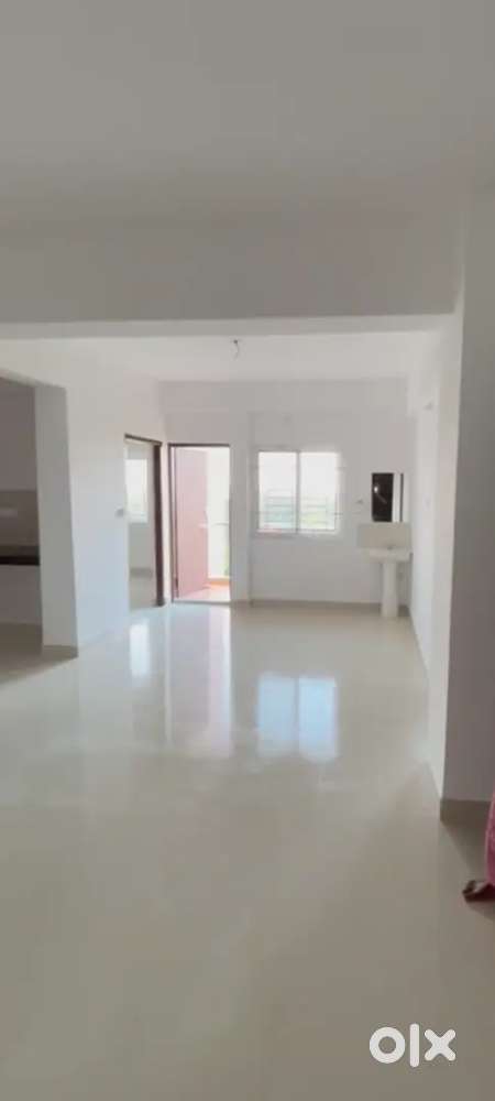 3 Bhk flat immediately available for rent(family or working girls)