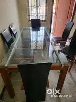 Used 6 Chair Dinning Table 6 x 3 feet