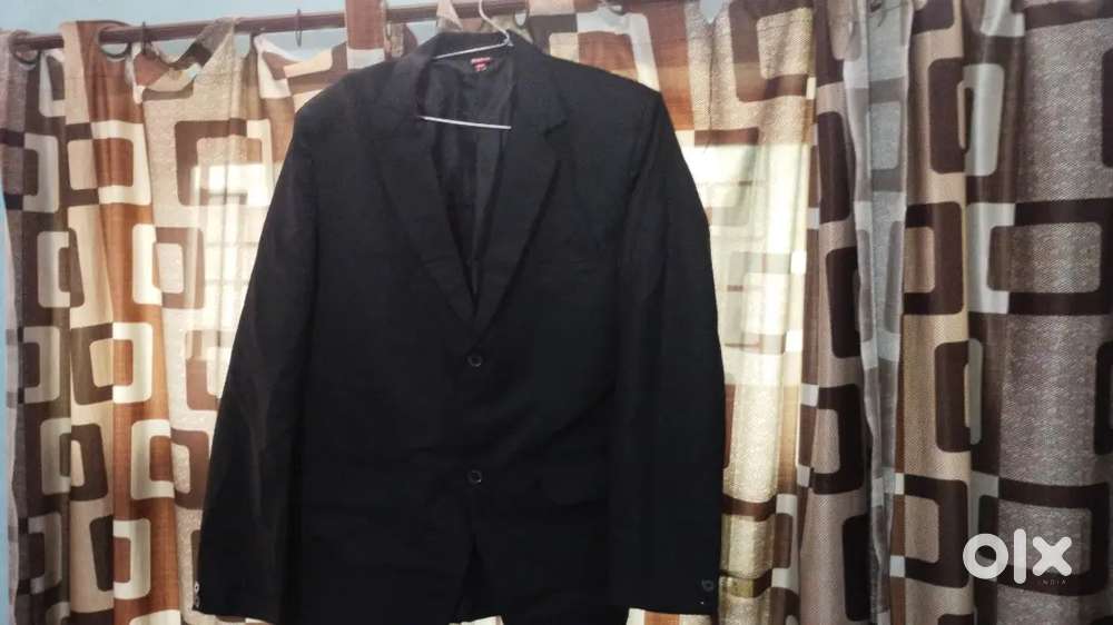 MENWEAR BLACK COAT