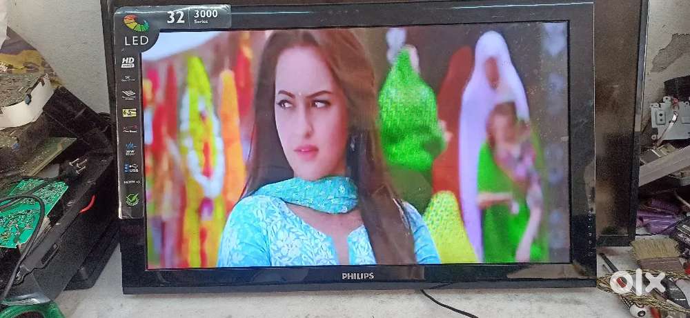 32  PHILIPS led tv