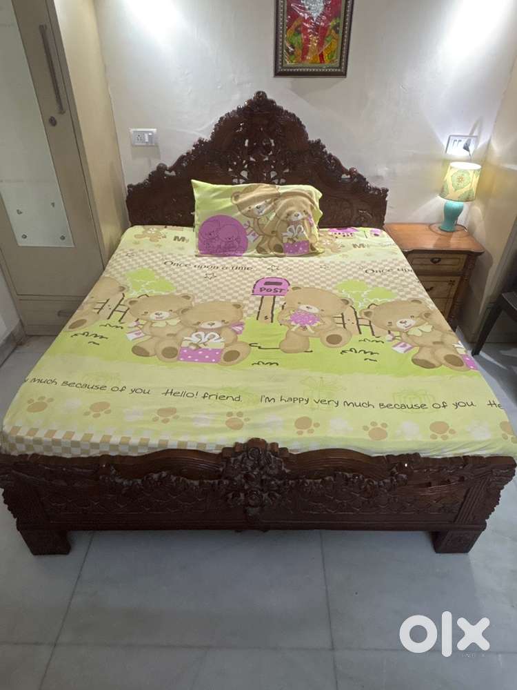 Double bed box type queen bed