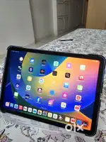 Beautiful Ipad Air 5th gen M1 chip 10.9inch  in gharkopar east