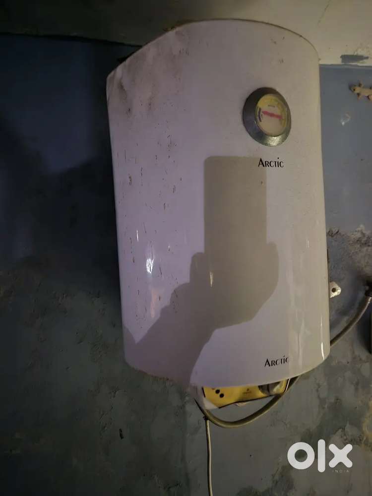 गीजर बेचना हैं