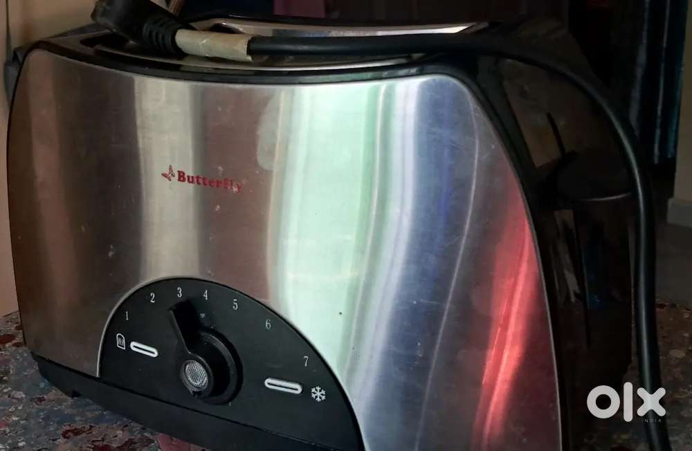 BUtterfly Bread toaster and laptop speaker