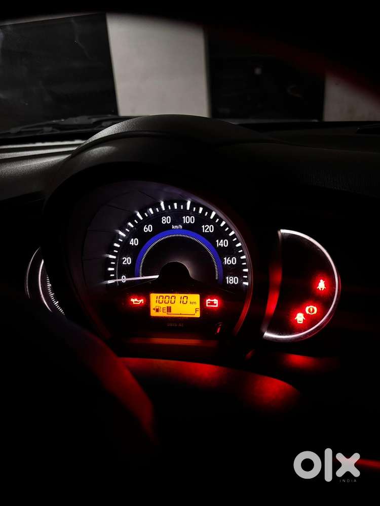 Honda Amaze 2015 Petrol Well Maintained