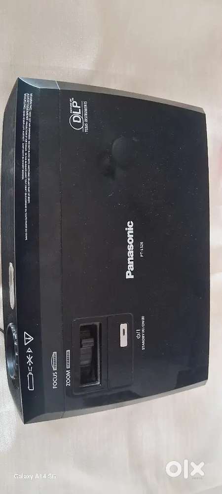 पैनासोनिक प्रोजेक्टर