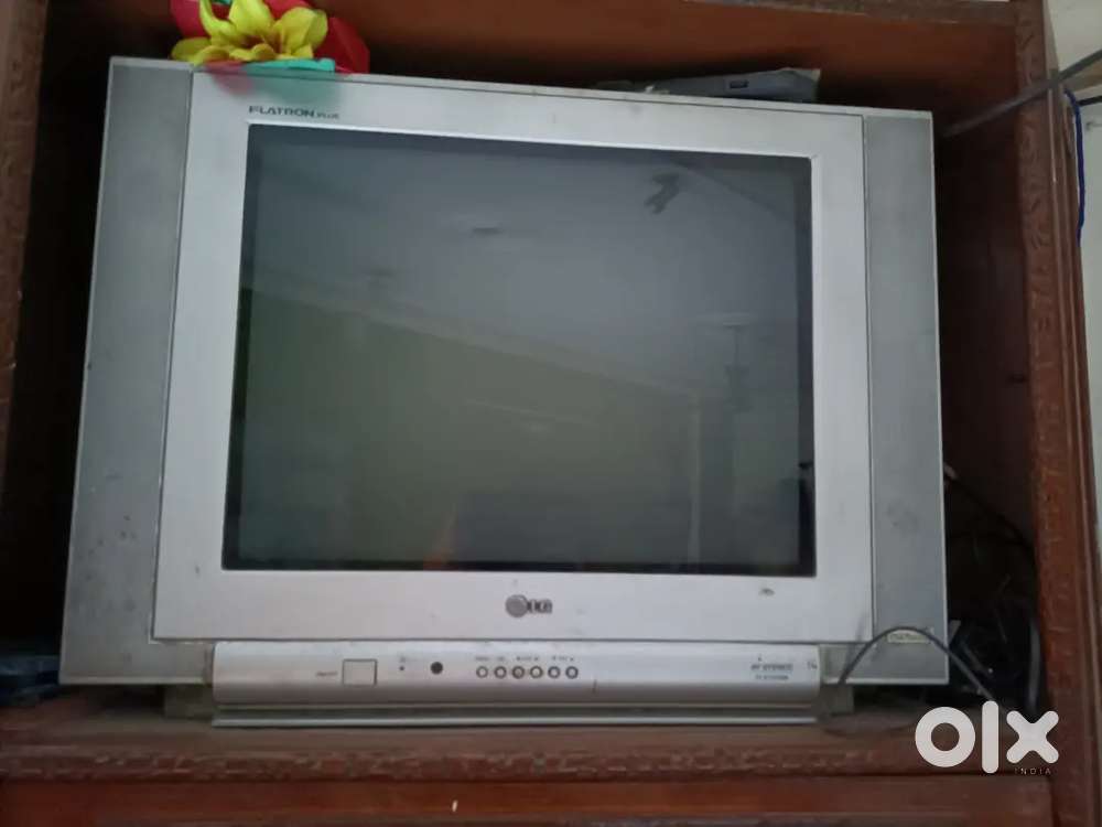32 inch flat screen LG TV