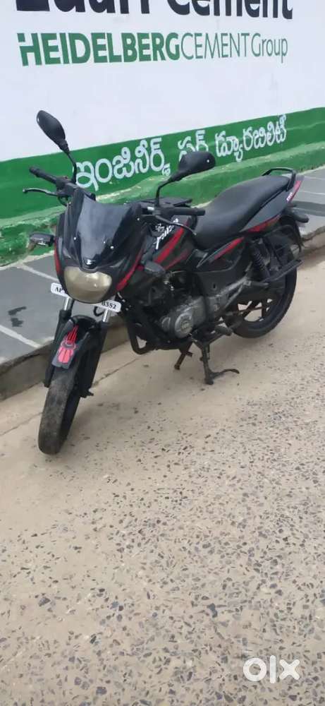 Pulsar bs4 excellent condition