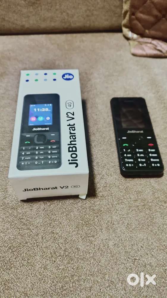 Basic mobile in like new condition with box