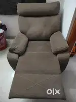 Recliner sofa chair