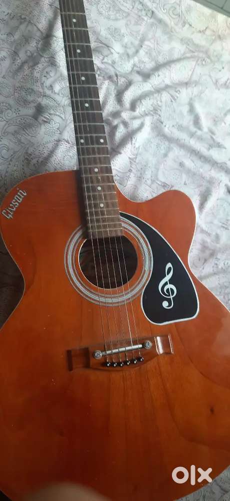 I am selling guiter