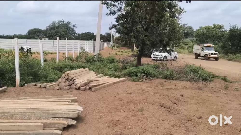 MAIN ROAD COMMERCIAL PROPERTY  WHICH IS SQUARE SHAPE