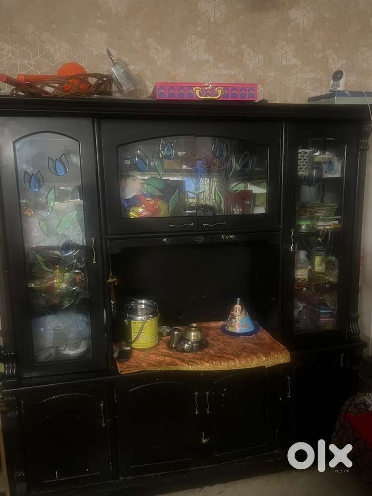 Shoecase at throw away price