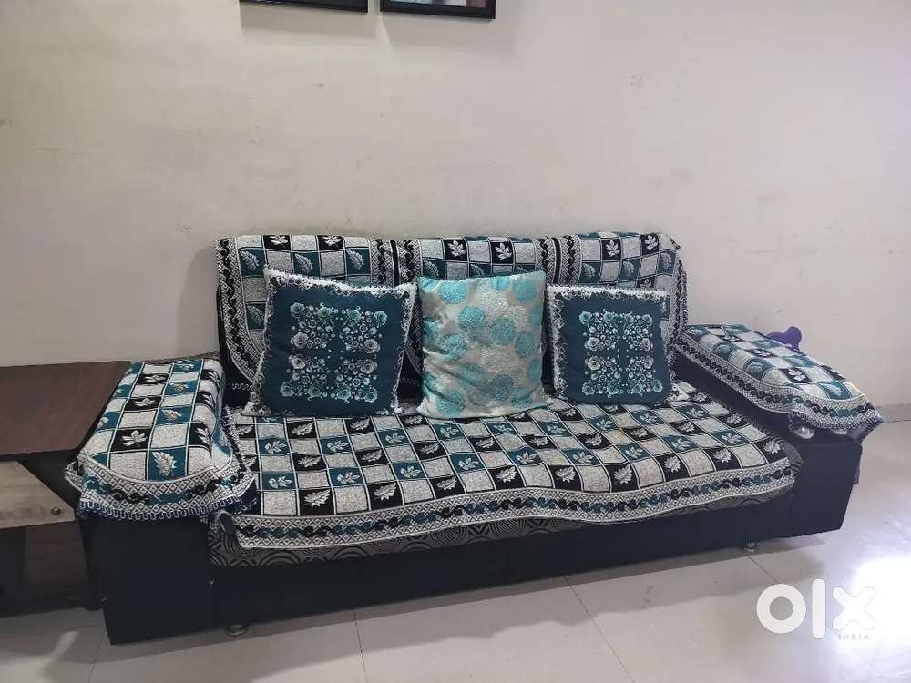 Comfortable 5-Seater Sofa Set in Good Condition – Perfect for Home