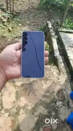 8/128gb samsung A15 5g in very good condition
