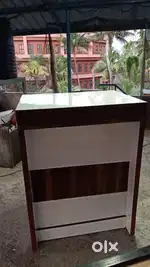 Cash counter for sale