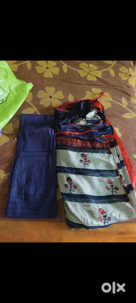 Saree with blouse piece with chaniya