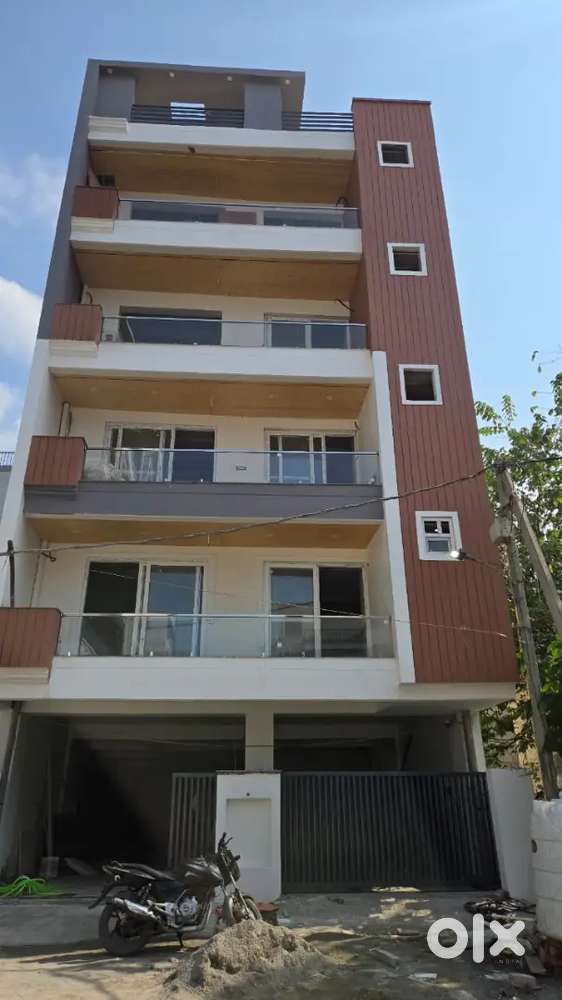 2bhk builder floor (gms road)