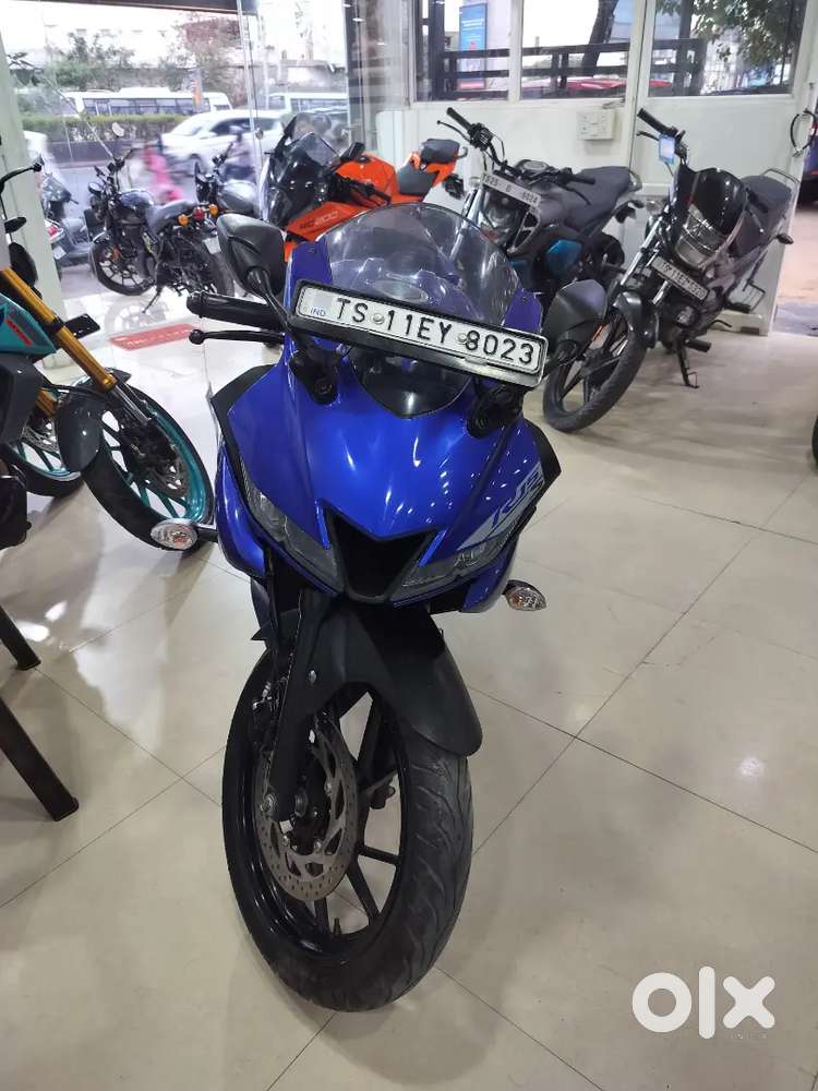 Yamaha R15 very good condition excellent black colour