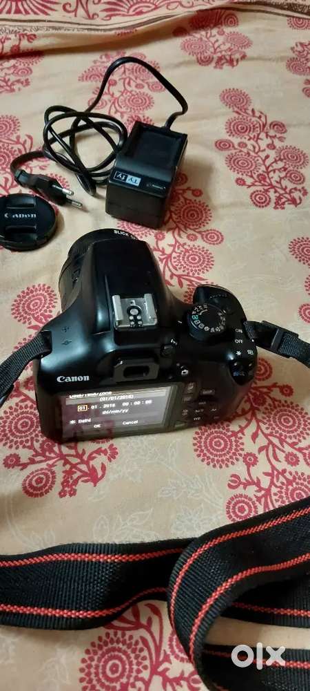 Canon 1300d camera
