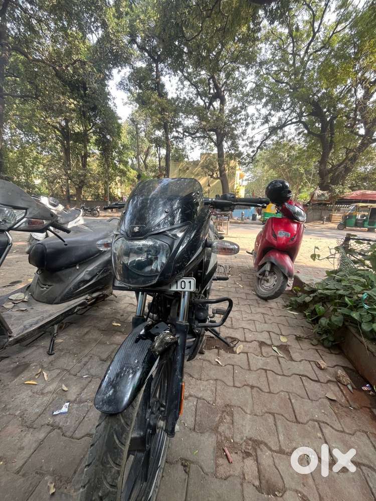 BAJAJ Pulsar 150