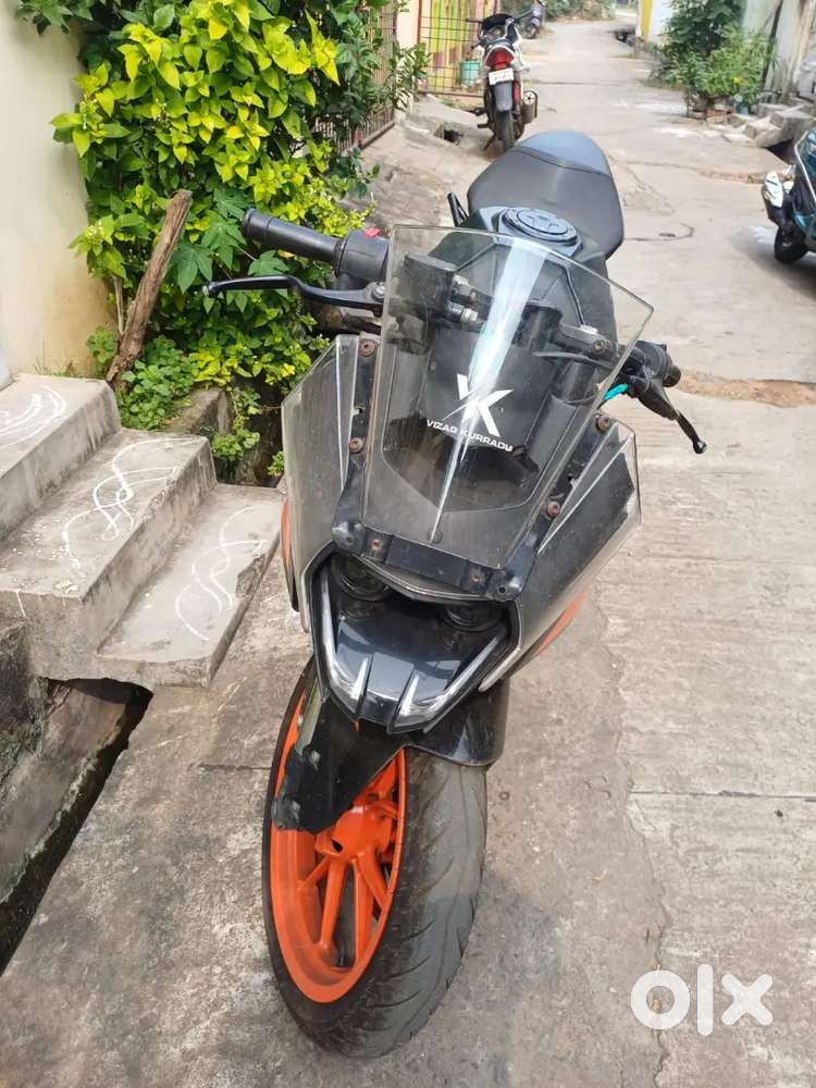 RC 200 2020 modle Good condition with new tires front back