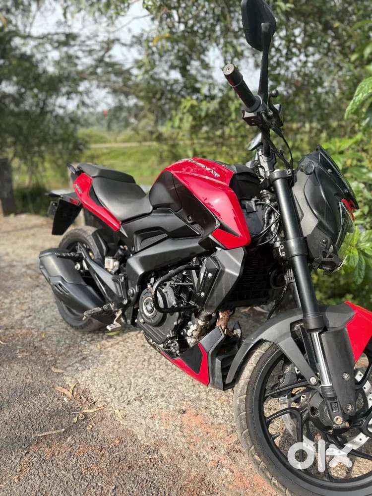 Bajaj doninar,  2nd owner, low km, asking price 140000