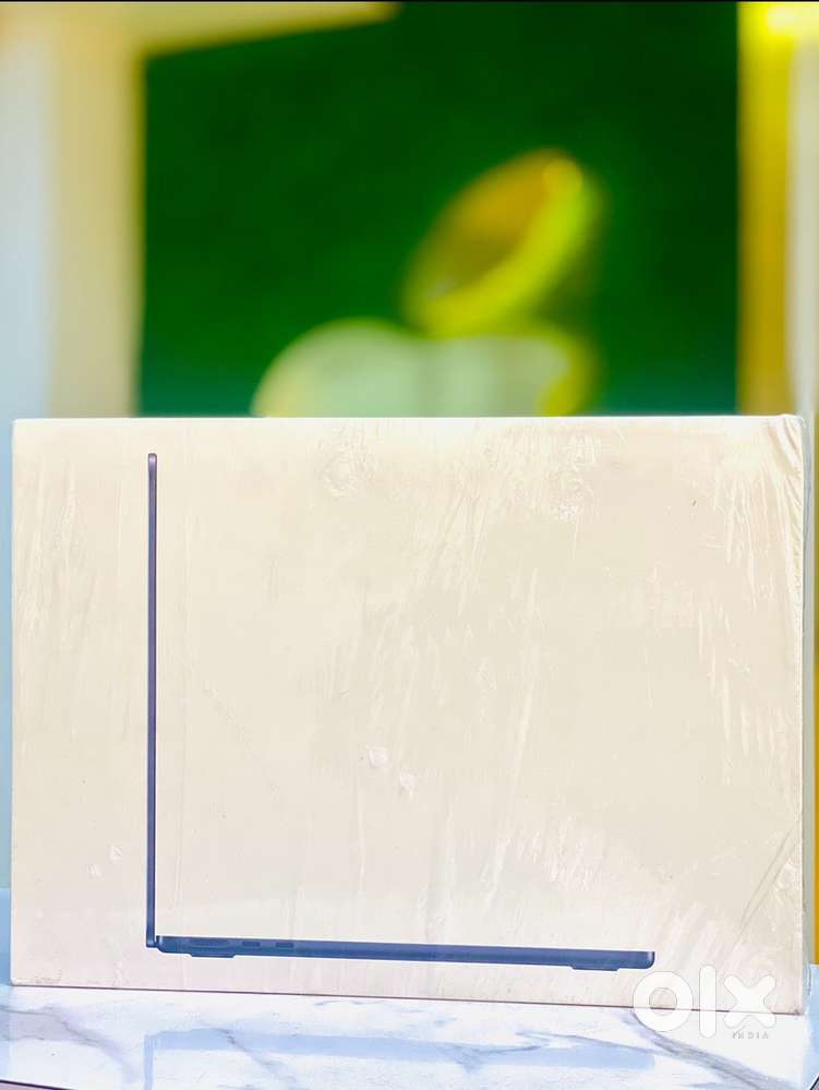 MACBOOK AIR M4 16/256GB SEALED WITH 1 YEAR APPLE WARRANTY