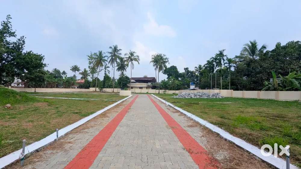 3.5 km from Chalakudy town premium  plots, negotiable,3 Ldown payment