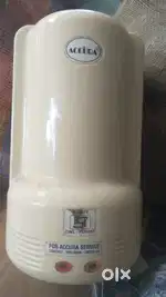 Geyser Typewriter  2000 and geyser 800 at Malad West