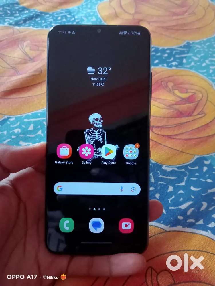 Showroom conditon phone 5g hai 8/128