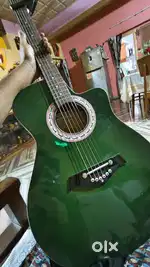 New Guiter including cap and string locker