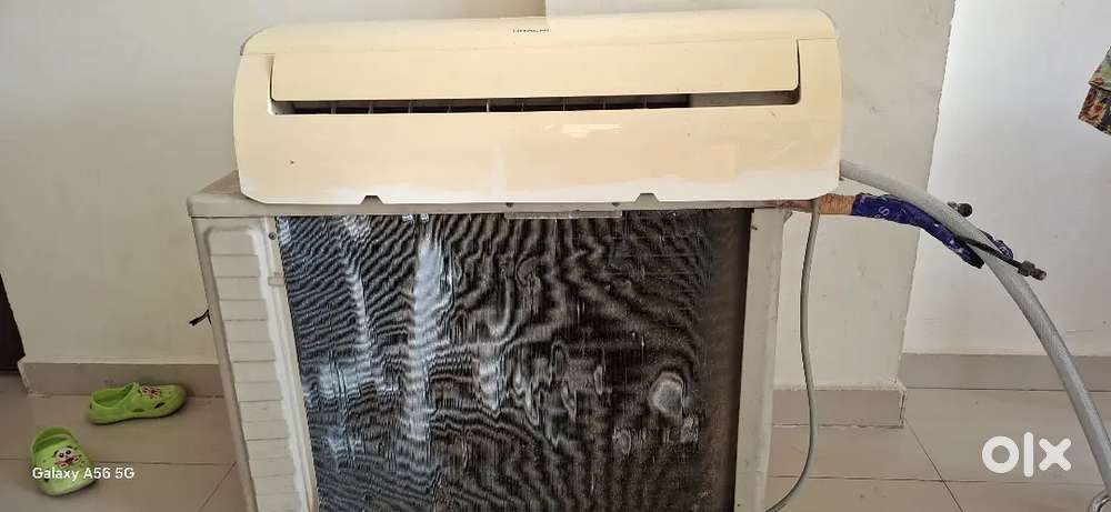 Hitachi 1 ton