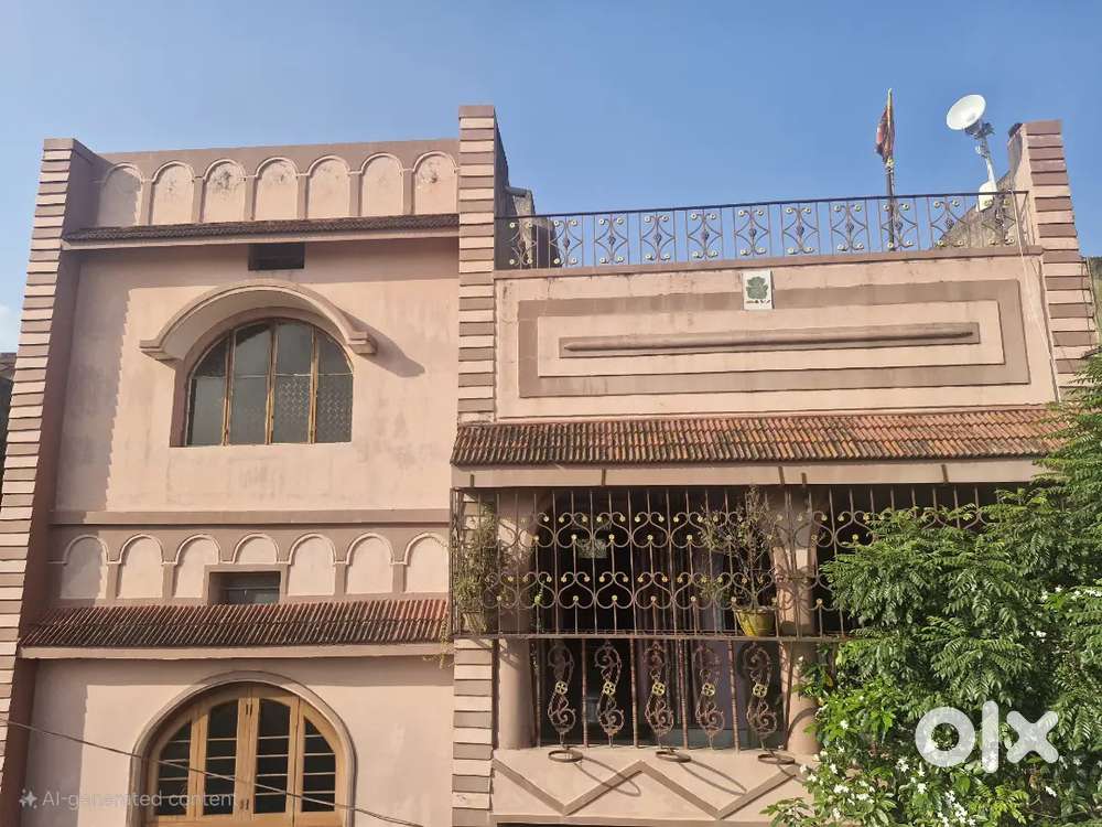 2+ floor, luxurious house,6 BHK,4 bathrooms,2 balconies,2 kitchen