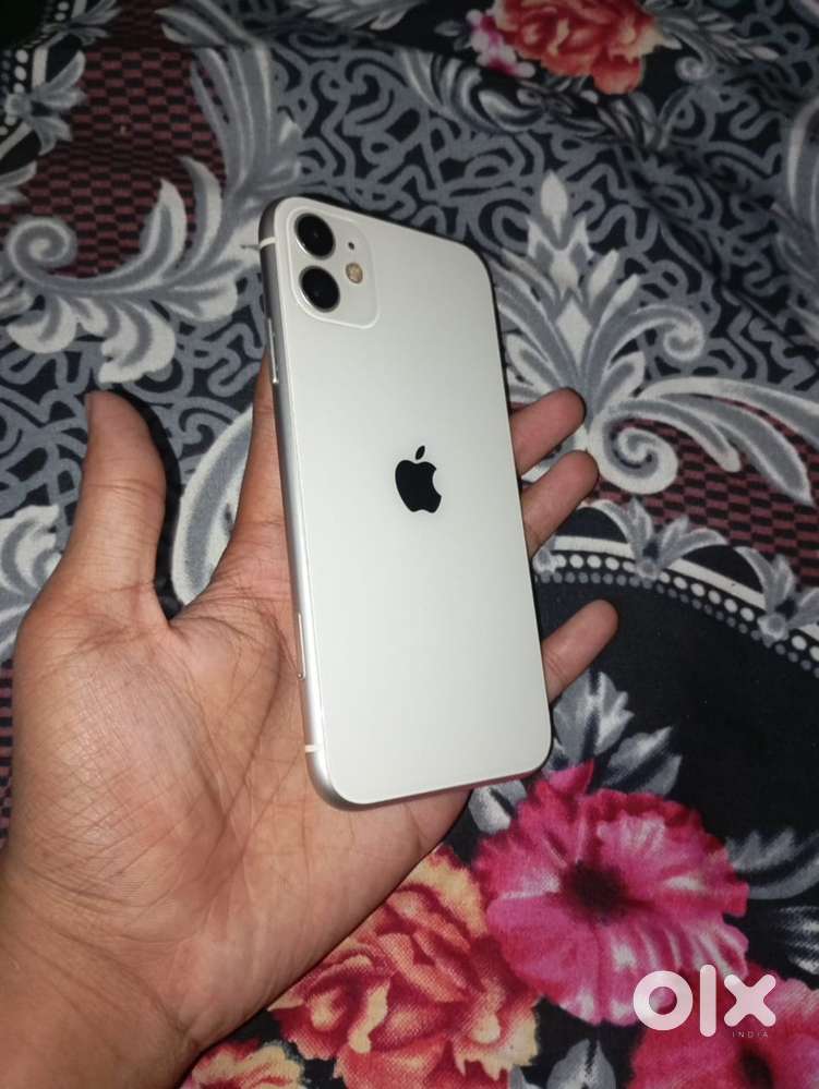 Iphon 11 128 gb he whit full orignal only battry chang