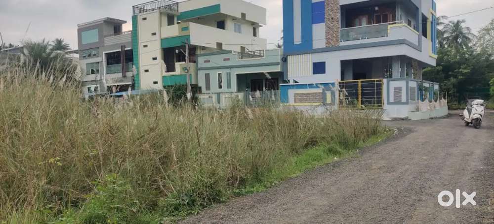 123 Sq yards site for sale  good and peaceful location ..